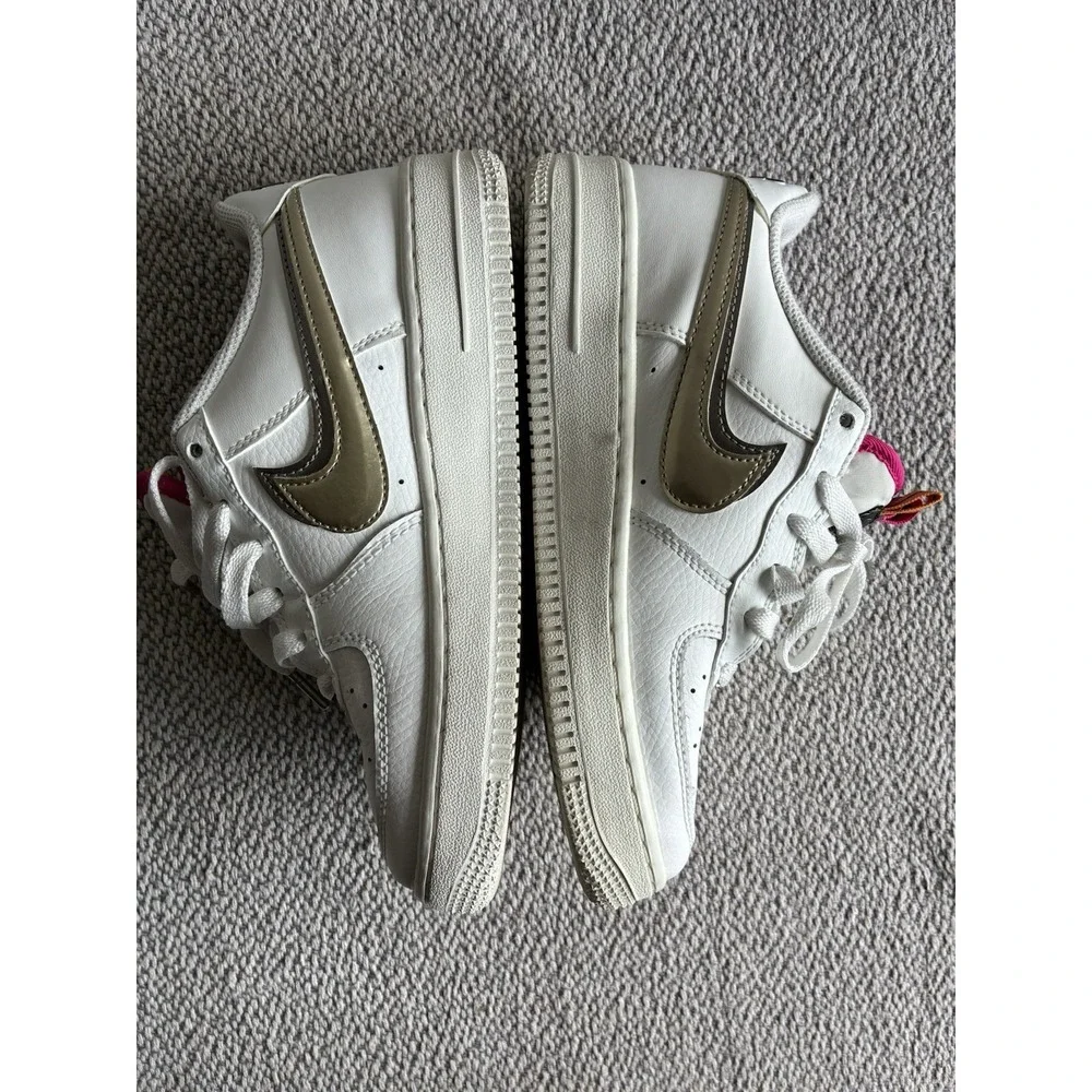 Nike Air Force 1 LV8 Double Swoosh White Gold Silver Sneakers Size 5.5Y - Picture 13 of 16